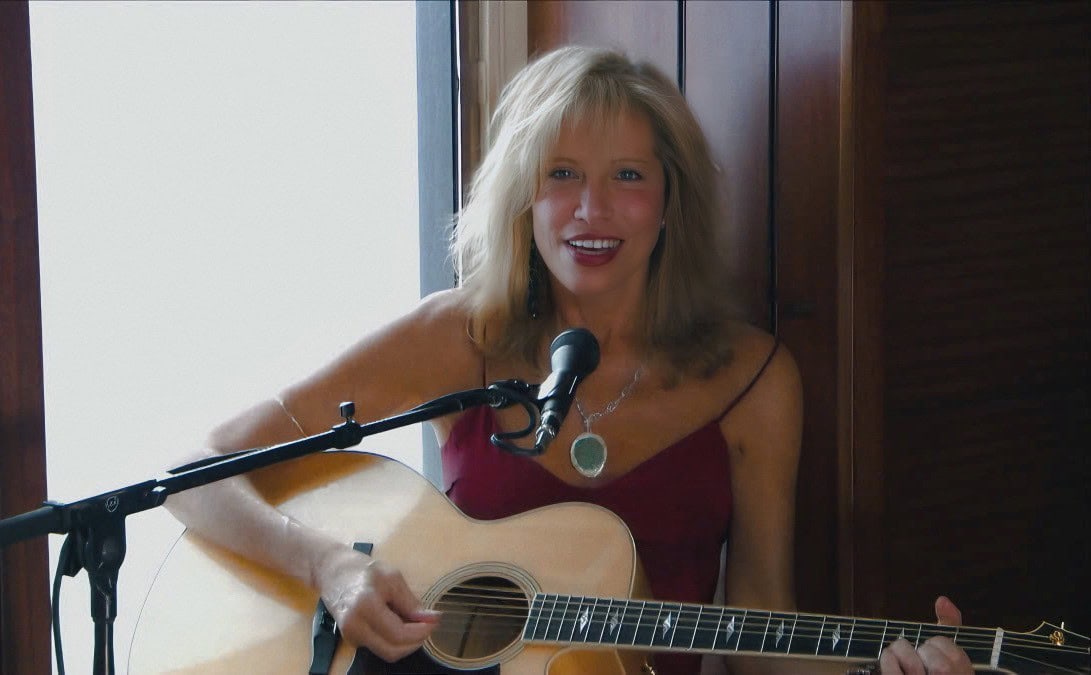 Carly Simon – “You’re So Vain”  (1972)