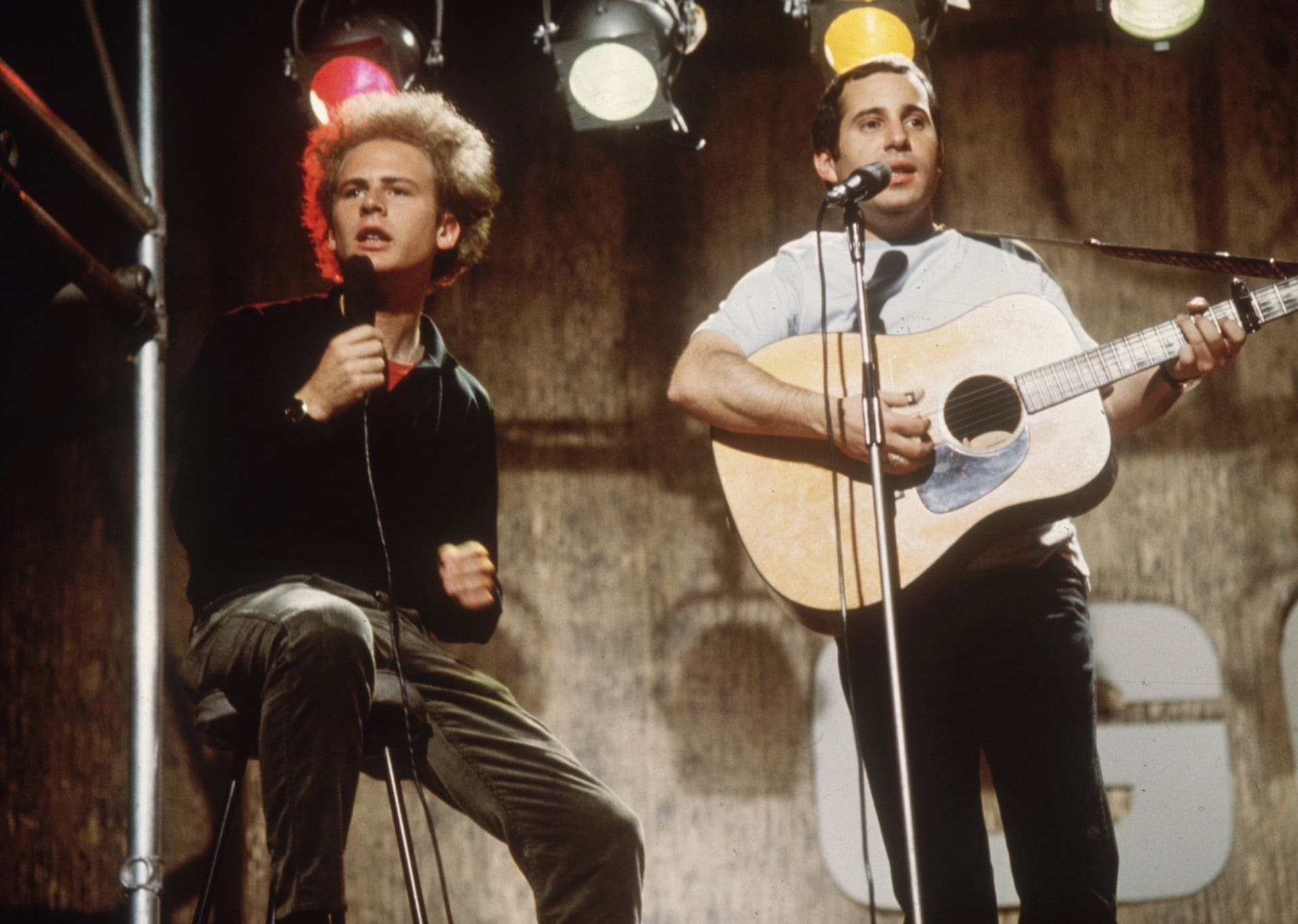 Simon & Garfunkel – Bridge Over Troubled Water (1970)